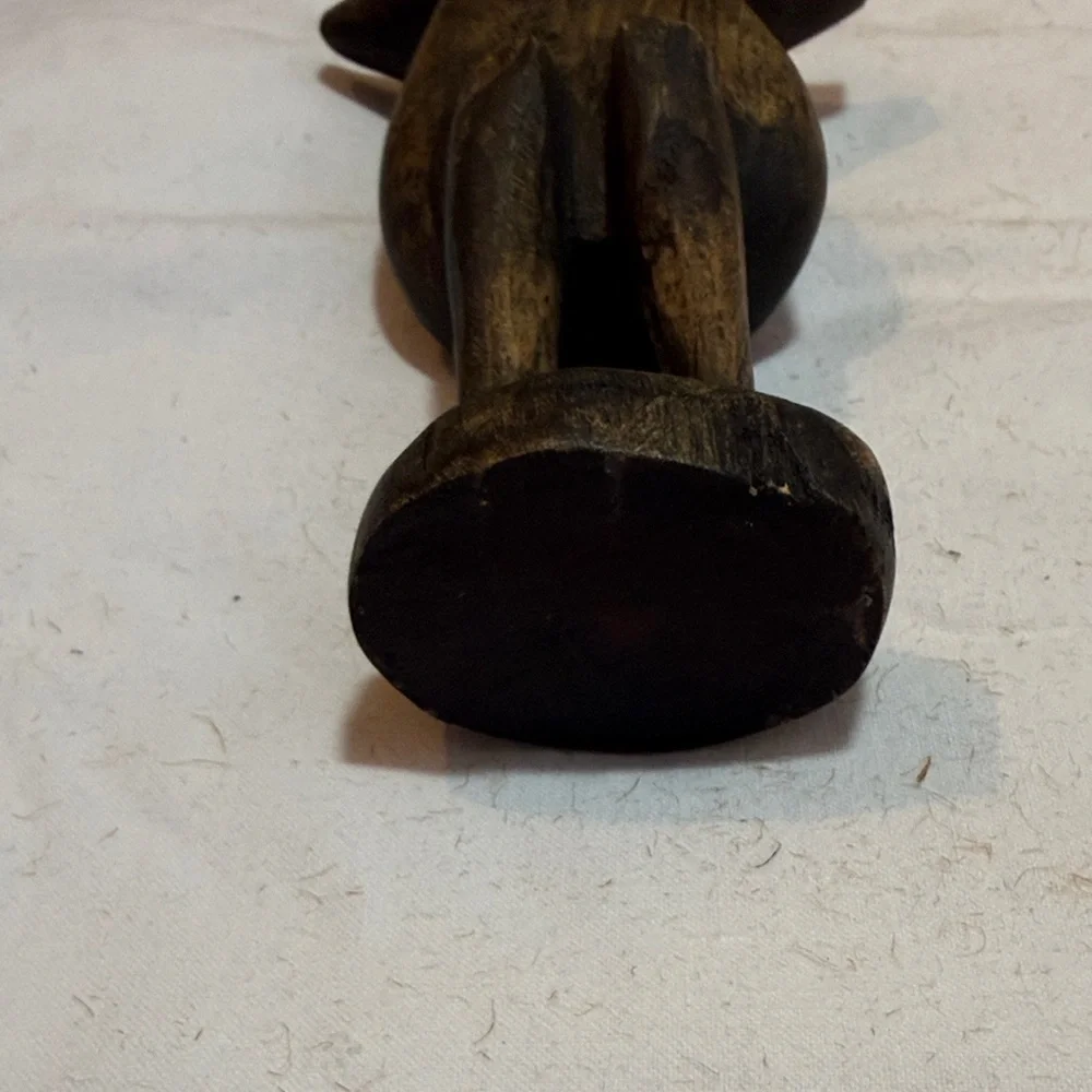 Rustic Brown Tribal wooden Art Sculpture from Ghana - Picture 4 of 8